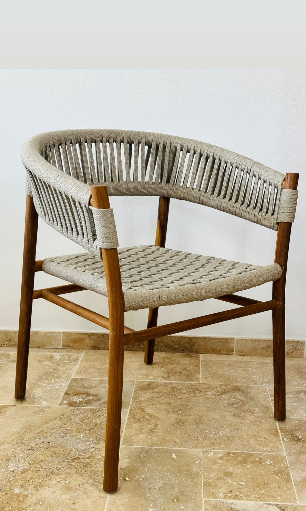 Chaise Efi